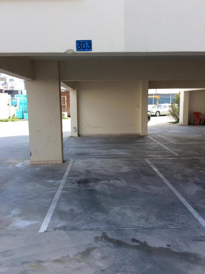 Cyprus Penelope Apartment Larnaca Bagian luar foto