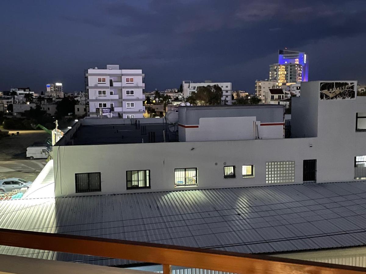 Cyprus Penelope Apartment Larnaca Bagian luar foto