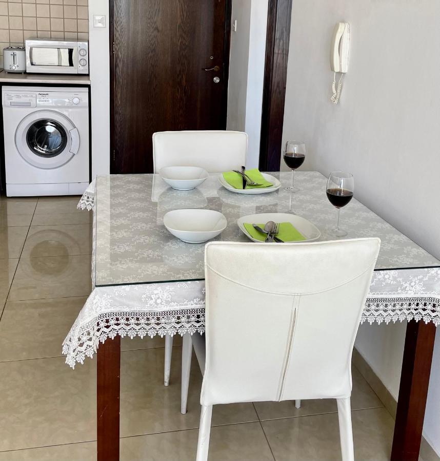 Cyprus Penelope Apartment Larnaca Bagian luar foto