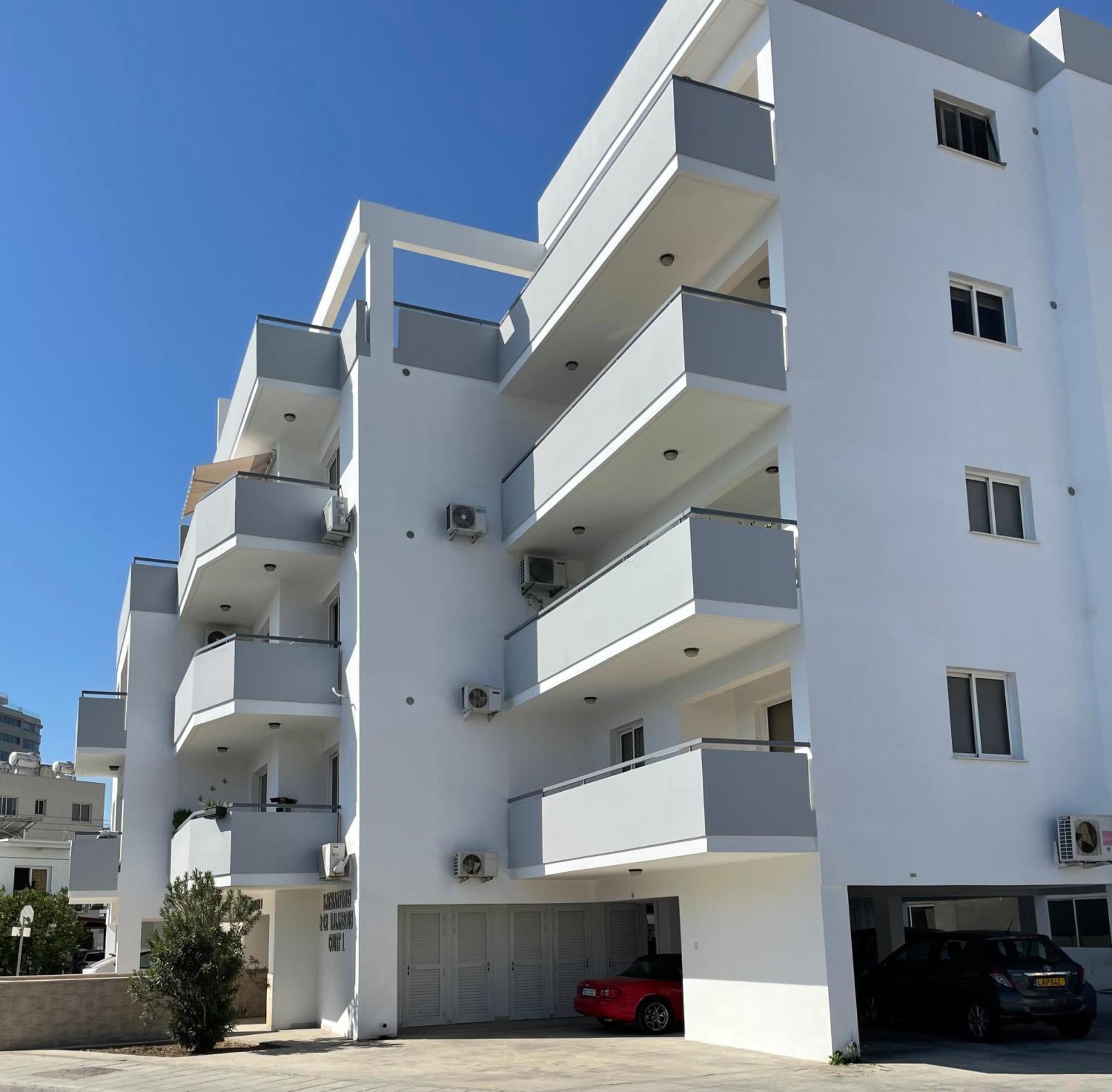 Cyprus Penelope Apartment Larnaca Bagian luar foto