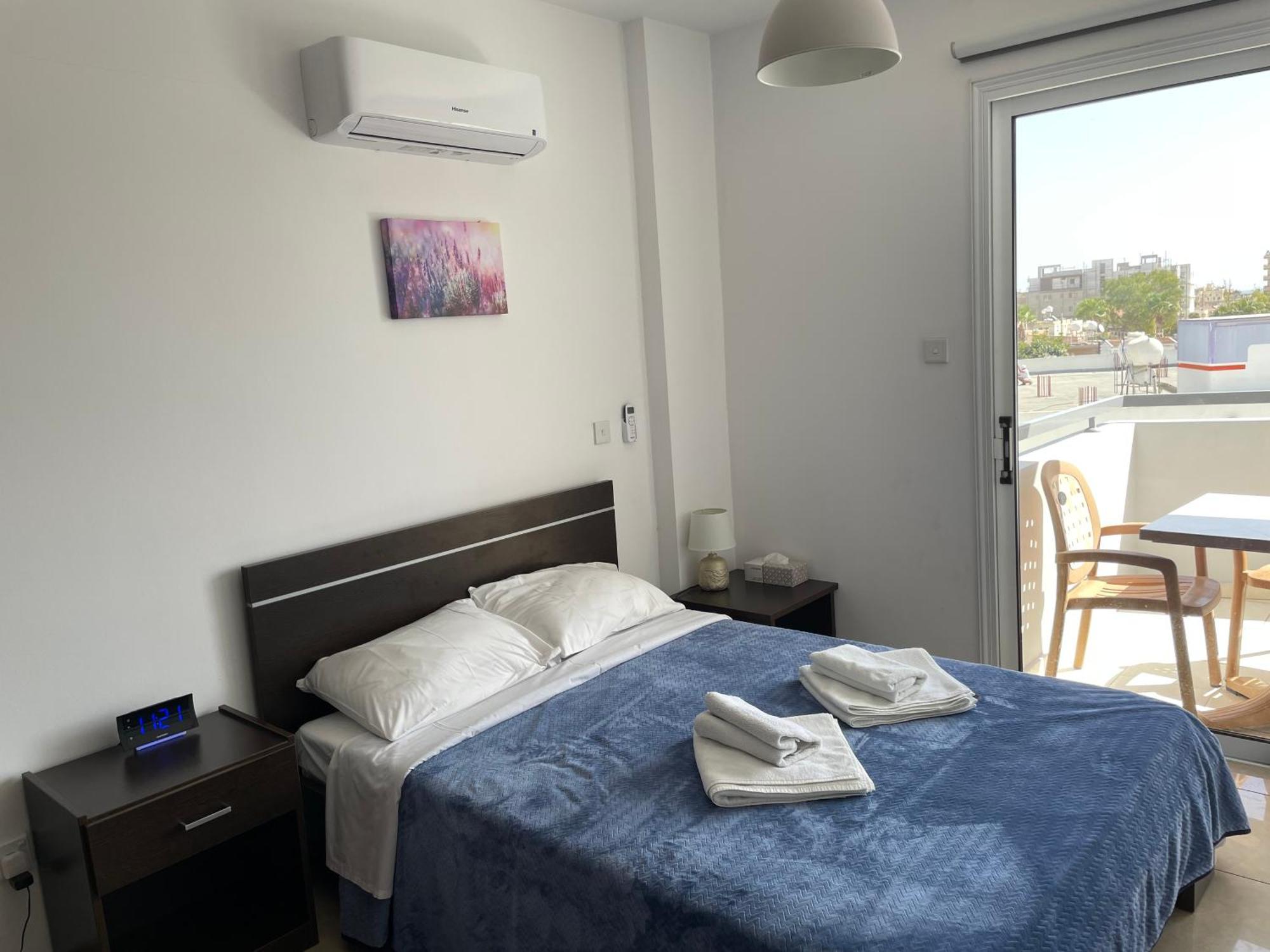 Cyprus Penelope Apartment Larnaca Bagian luar foto